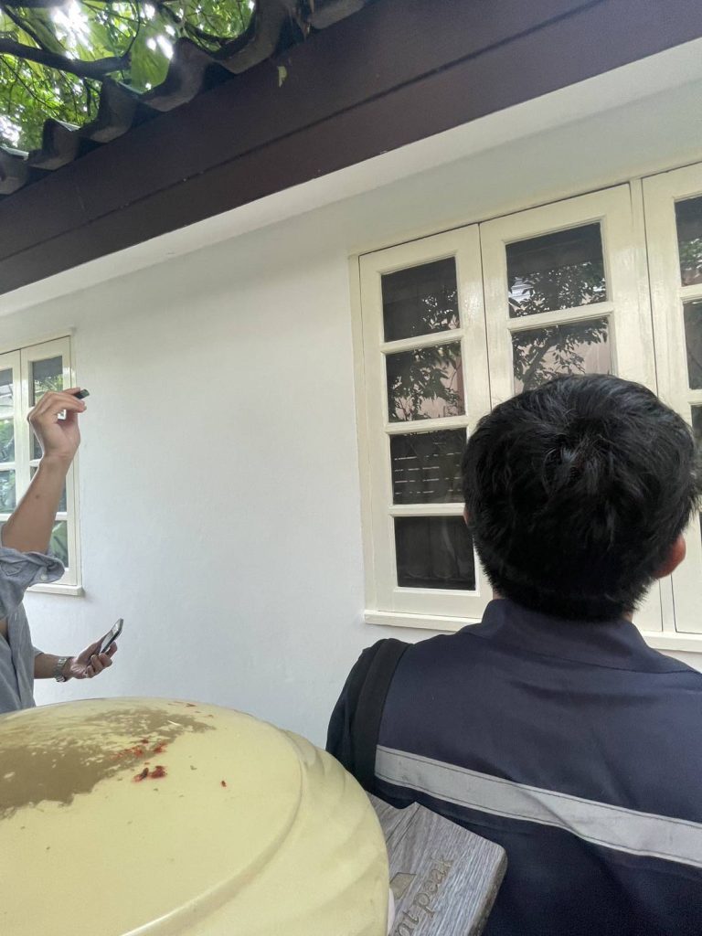 ช่างเข้าดูหน้างาน