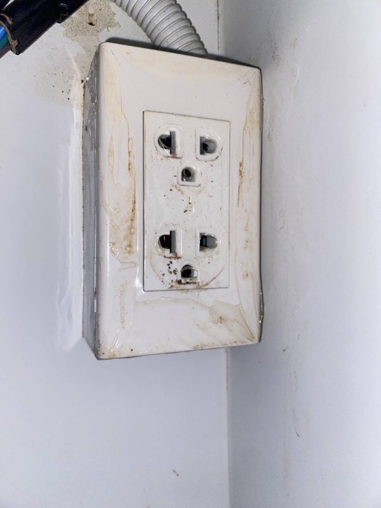 ปลั๊กไฟ