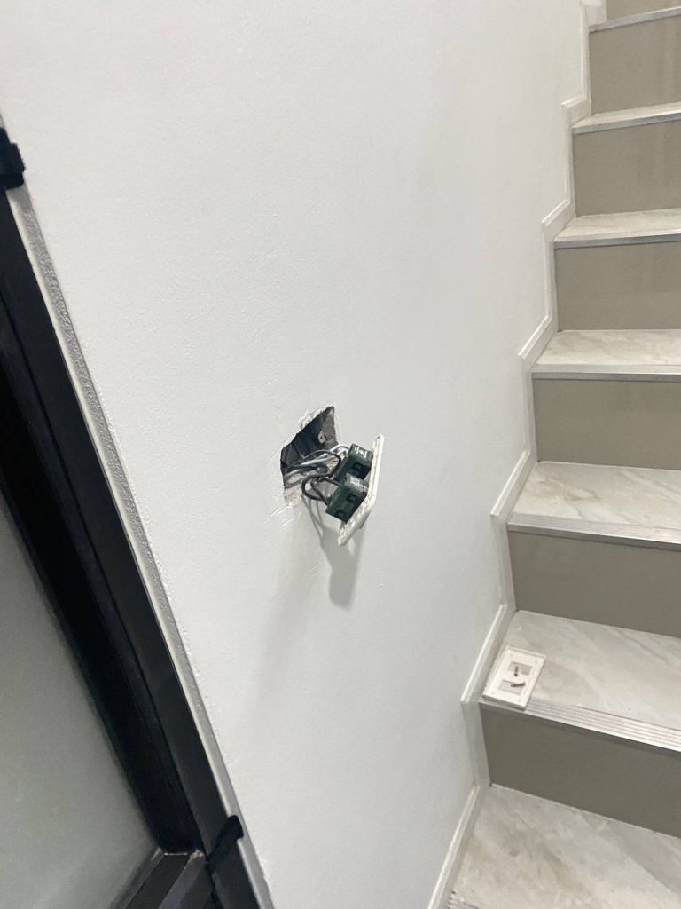 หรื้อปลั๊กเช็กสาย