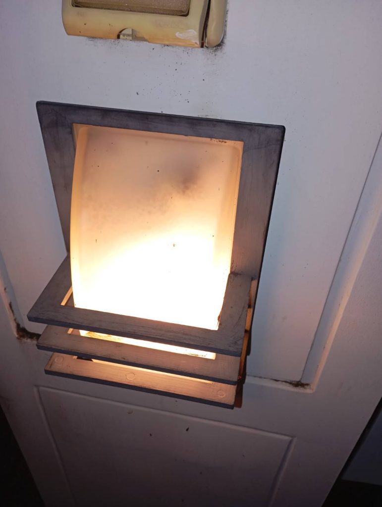 โคมไฟติดผนัง