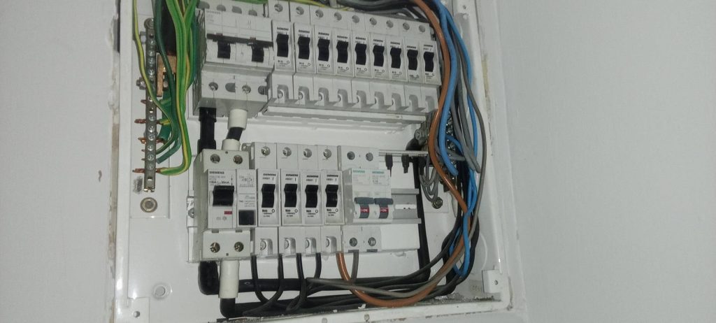 ตรวจเช็กตู้คอนซูมเมอร์