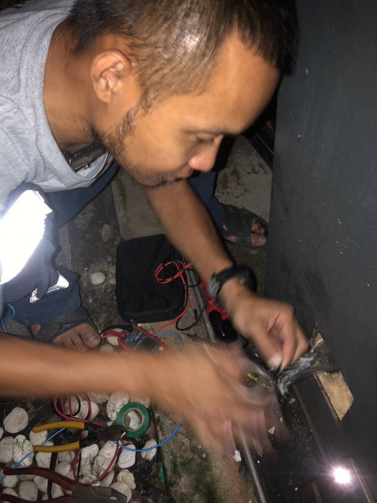 เช็กสายไฟ