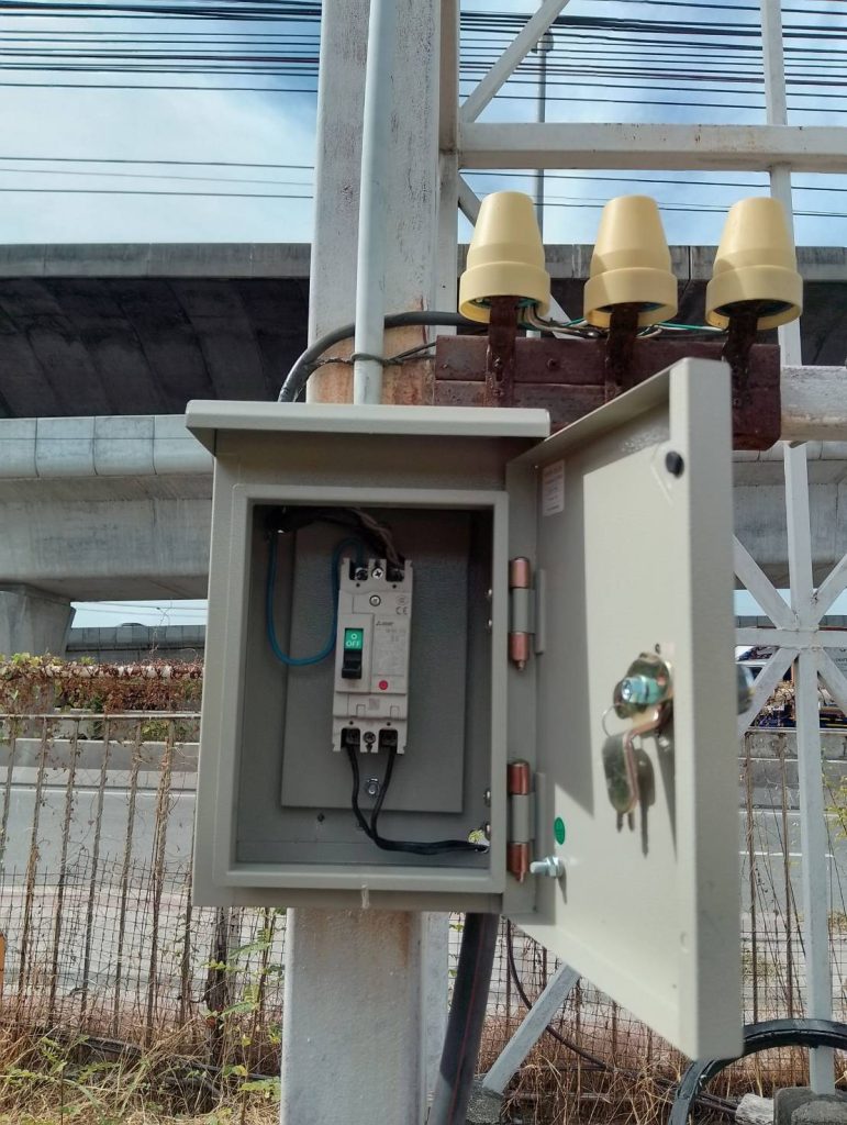 ติดตั้งเบรกเอร์ใหม่