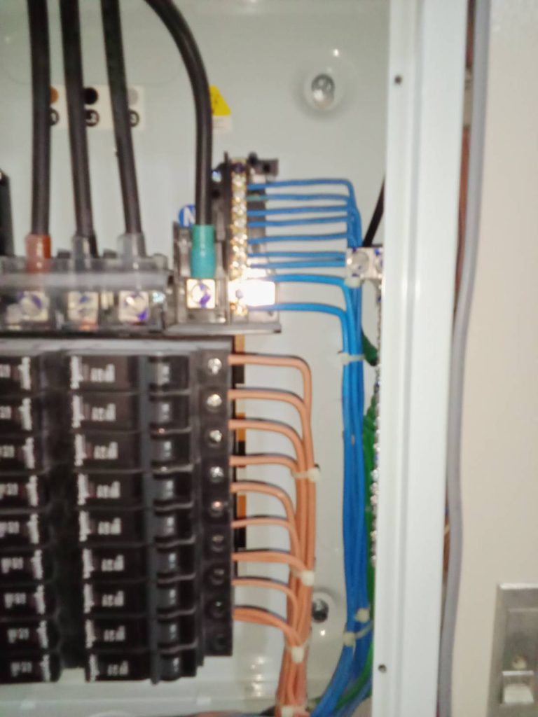 ติดตั้งตู้โหลดเซ็นเตอร์