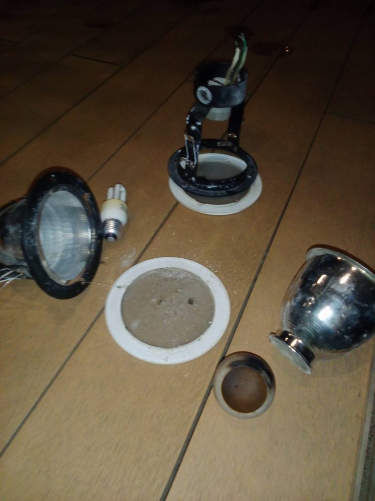 โคมดาวน์ไลท์