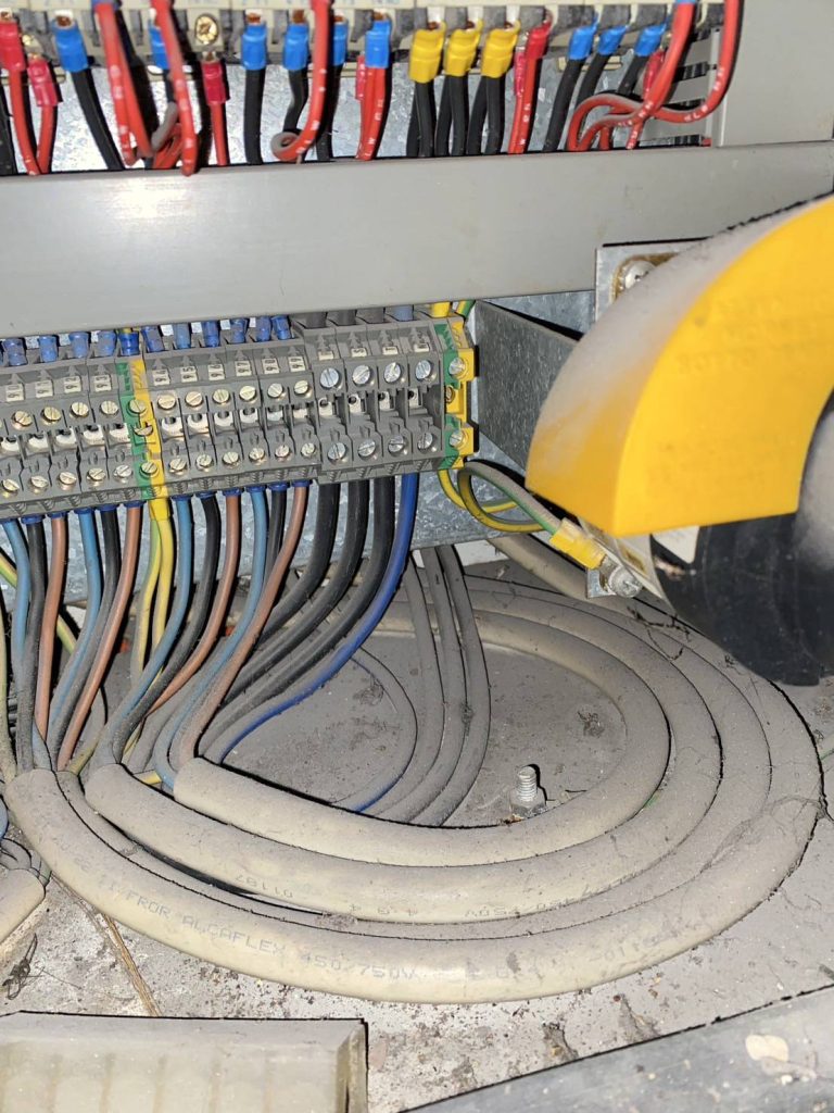 ตู้เมนไฟฟ้า