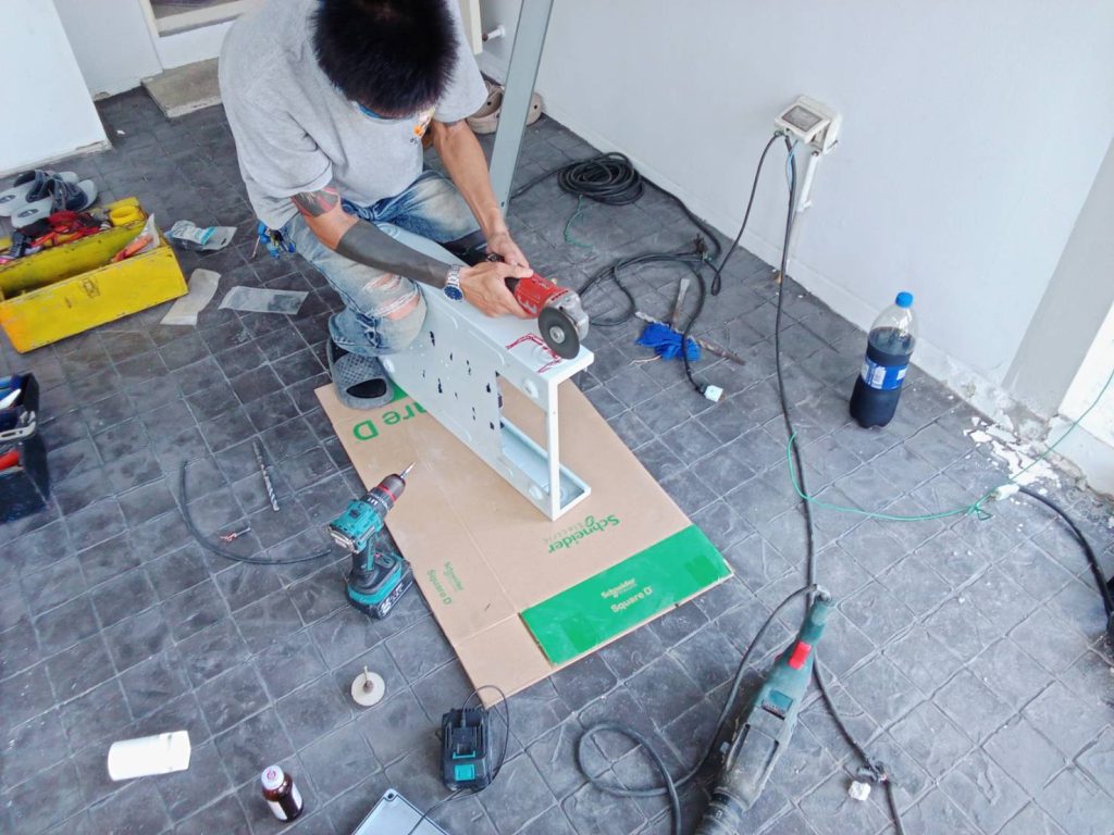 จัดเตรียมตู้โหลดเซ็นเตอร์