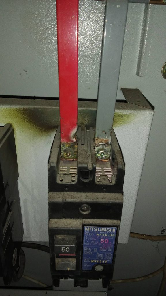 เบรกเกอร์