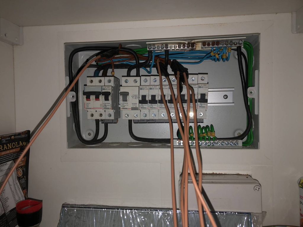 ต่อสายตู้คอนซูมเมอร์