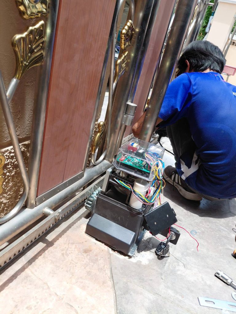 ติดตั้งมอเตอร์ประตูรีโมท