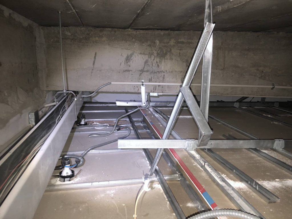 แนวสายไฟบนฝ้า