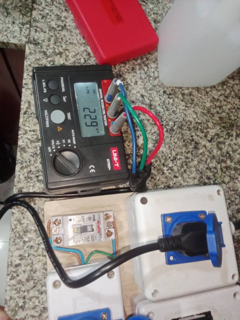 ทดสอบวงจร