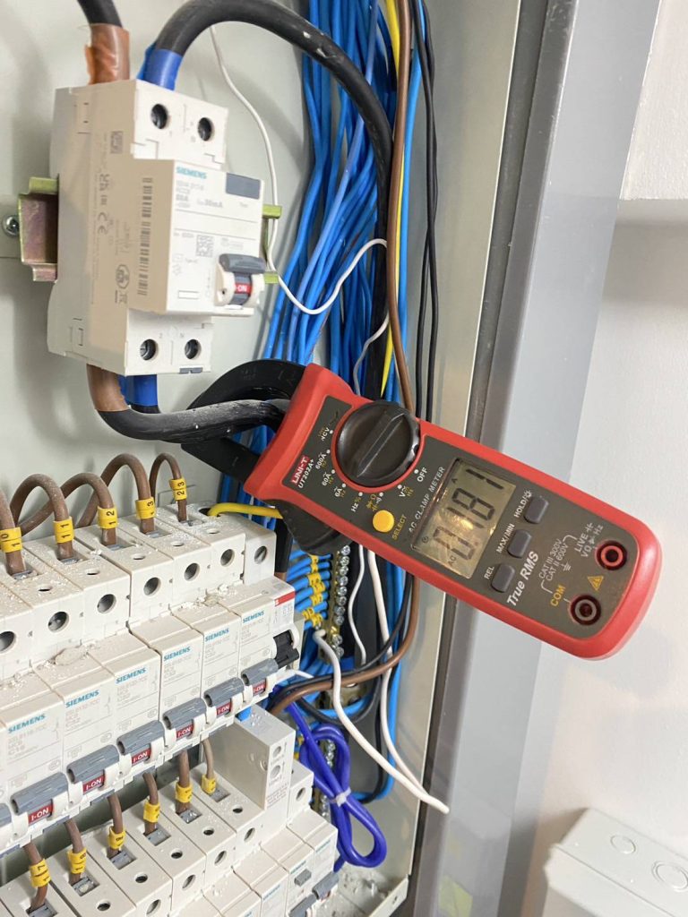 คล้องวัดกระแส