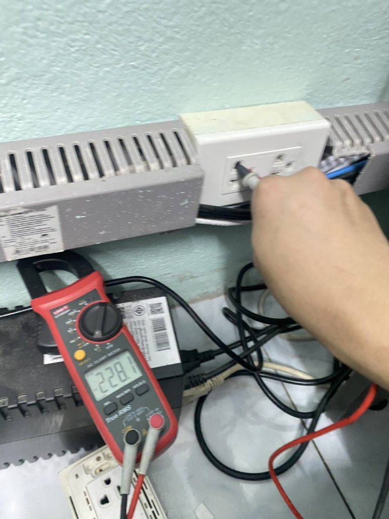 วัดไฟปลั๊ก