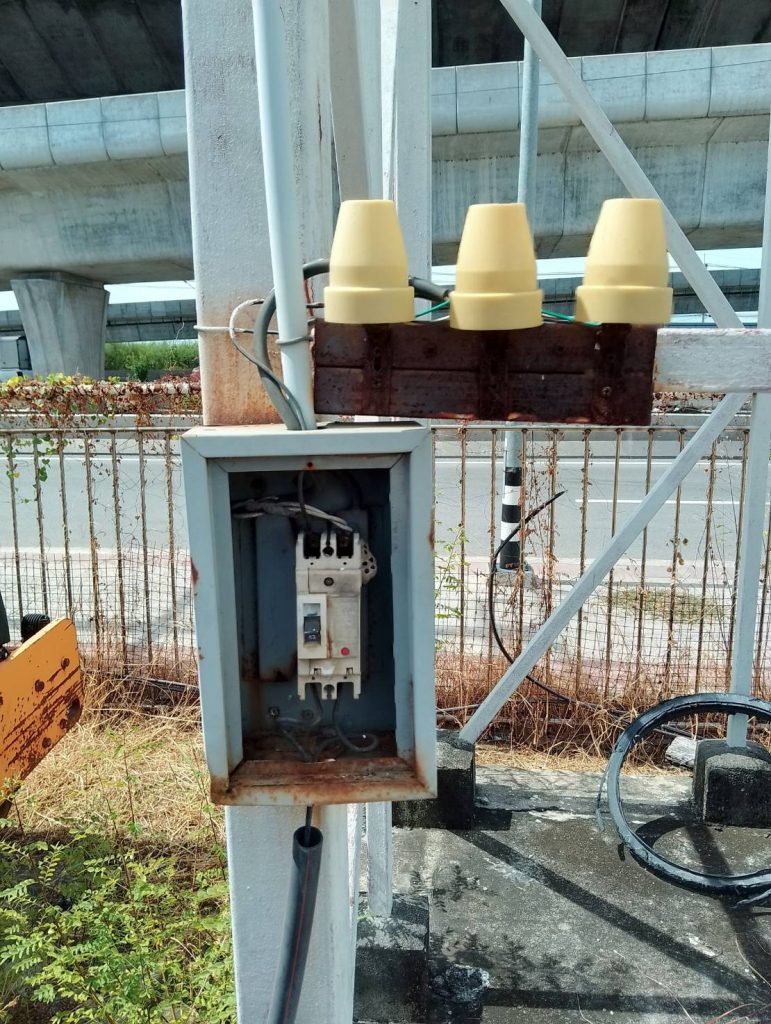 เบรกเกอร์