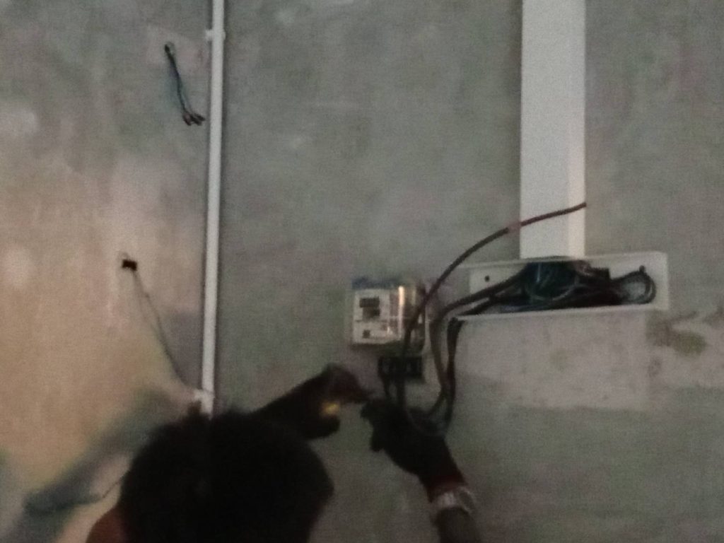 เดินสายไฟ