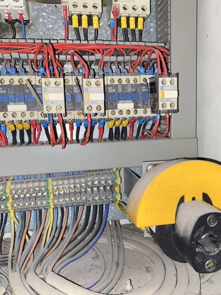 ตู้เมนไฟฟ้า