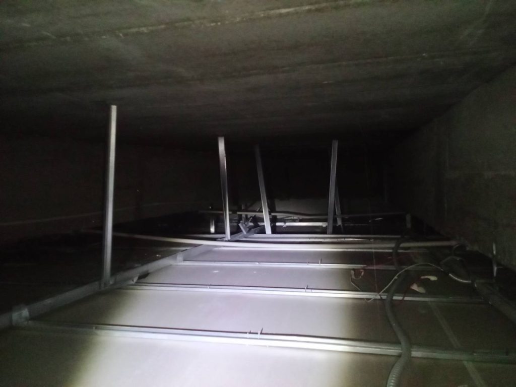 แนวสายไฟบนฝ้า