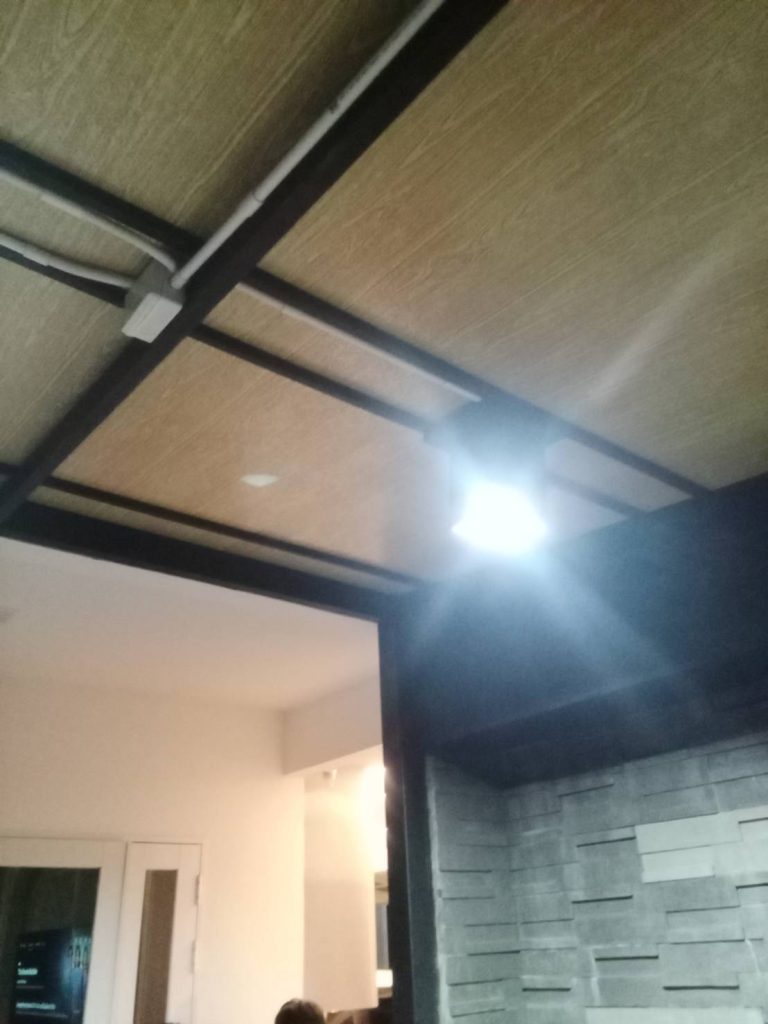 แนวท่อสายไฟ