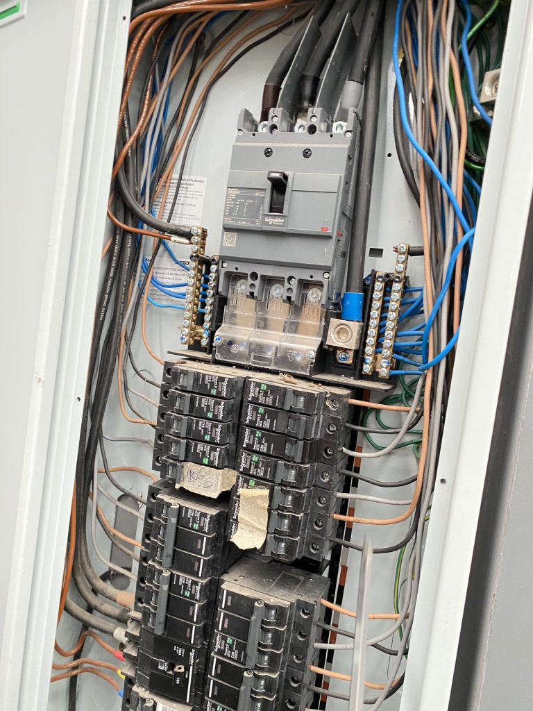 ตู้โหลดเซ็นเตอร์