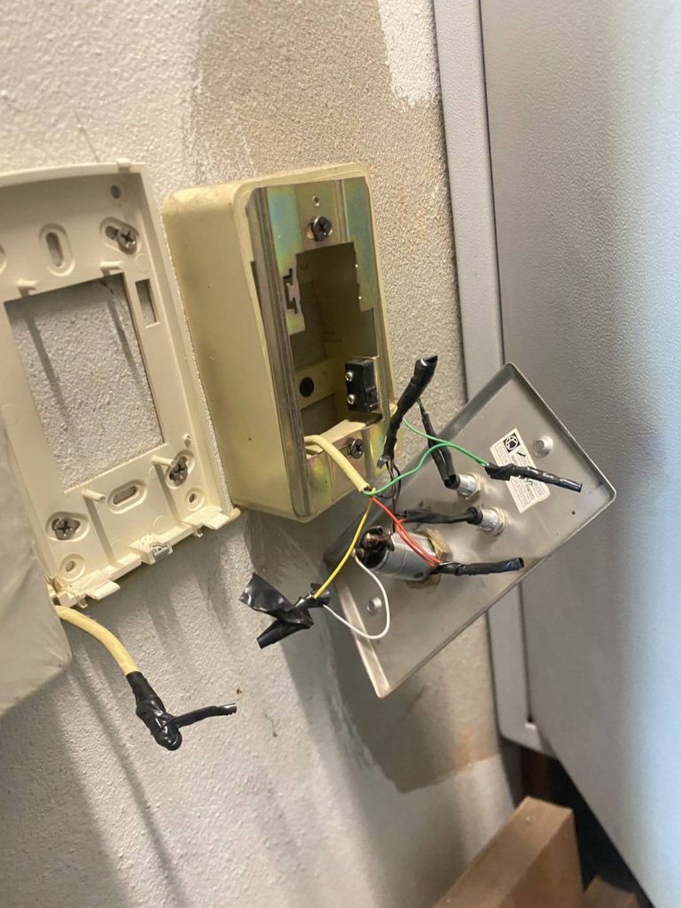 รื้อเช็กสายไฟ