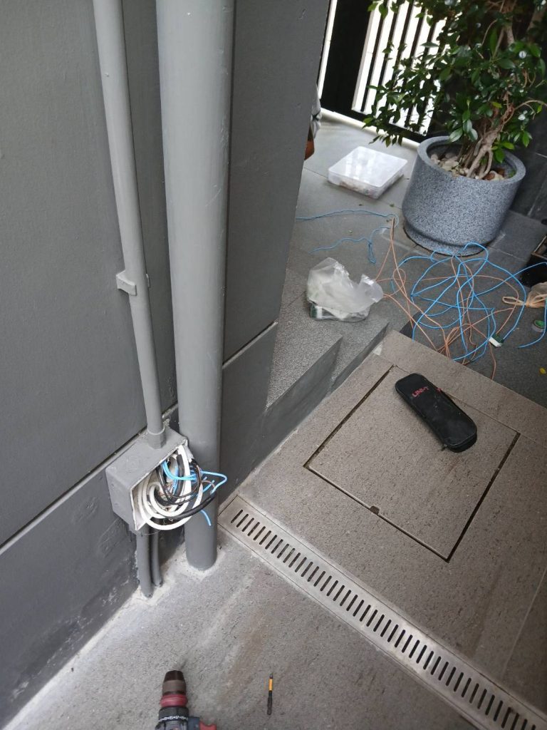 กล่องพักสายไฟ