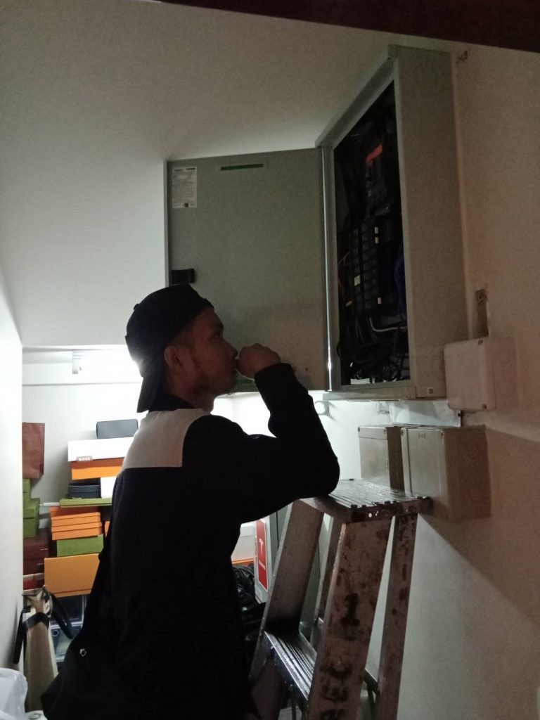 ตรวจเช็กตู้โหลดเซ็นเตอร์