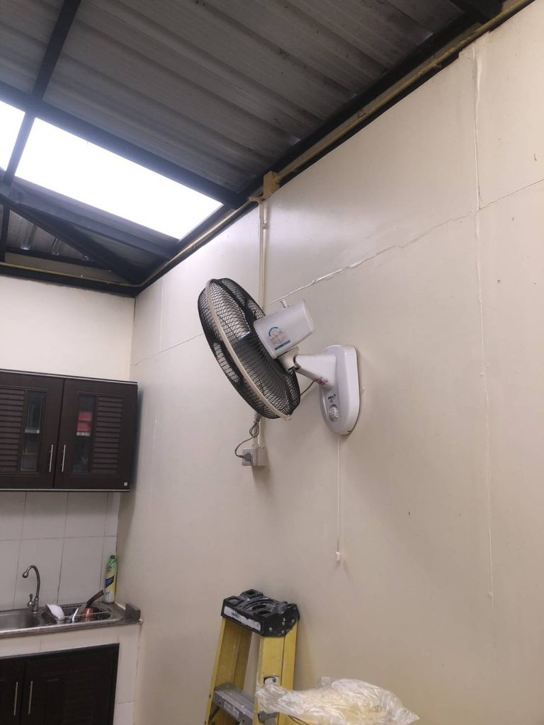 พัดลมติดผนัง