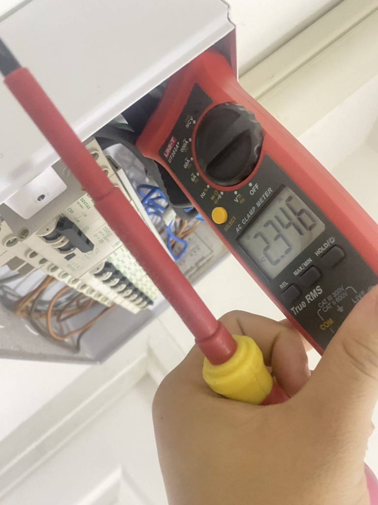 วัดไฟตู้คอนซูมเมอร์