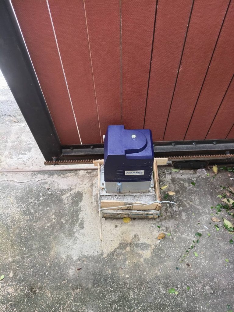 ซ่อมมอเตอร์ประตูรีโมท