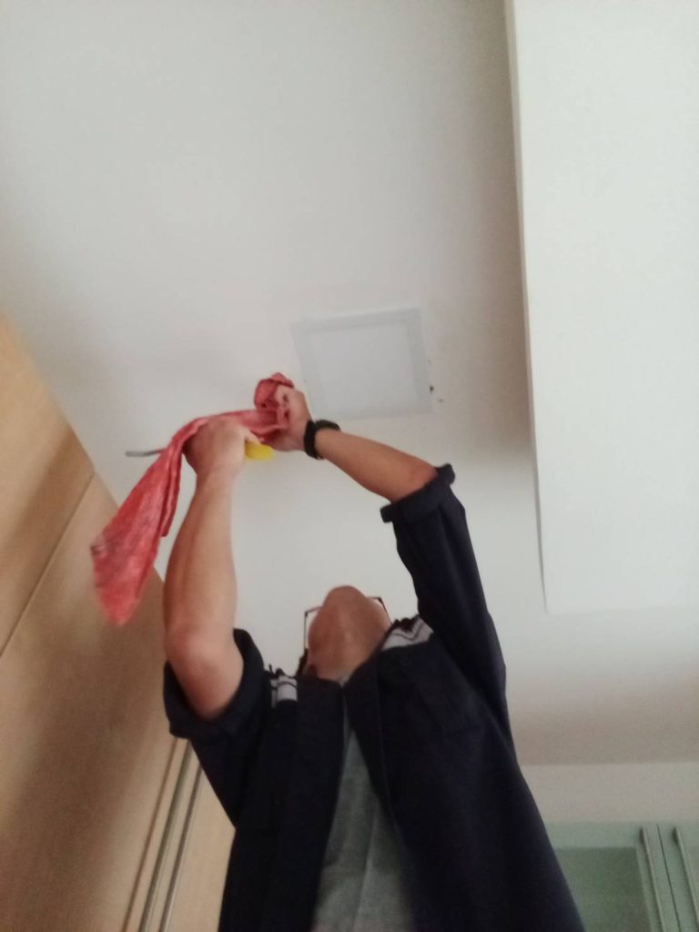 ยิงซิลิโคนเก็บงานหลังซ่อม