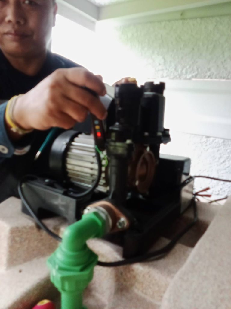 ซ่อมปั๊มน้ำ