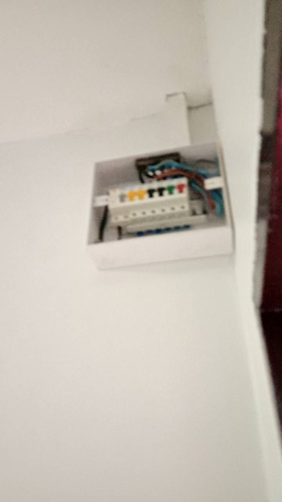 ตู้คอนซูมเมอร์