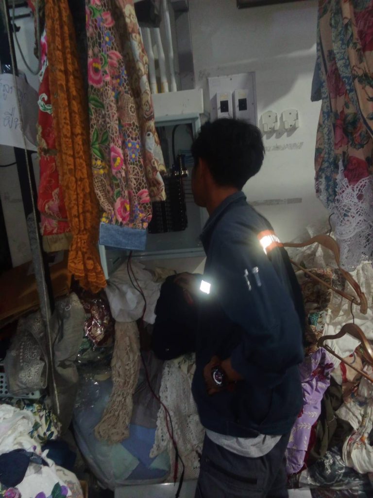 ตรวจเช็กตู้โหลดเซ็นเตอร์หน้างาน