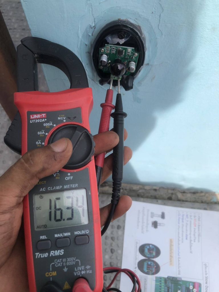 ตรวจเช็กเซ็นเซอร์กันหนีบ