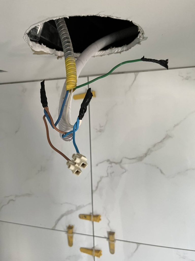 เตรียมติดตั้งดาวน์ไลท์