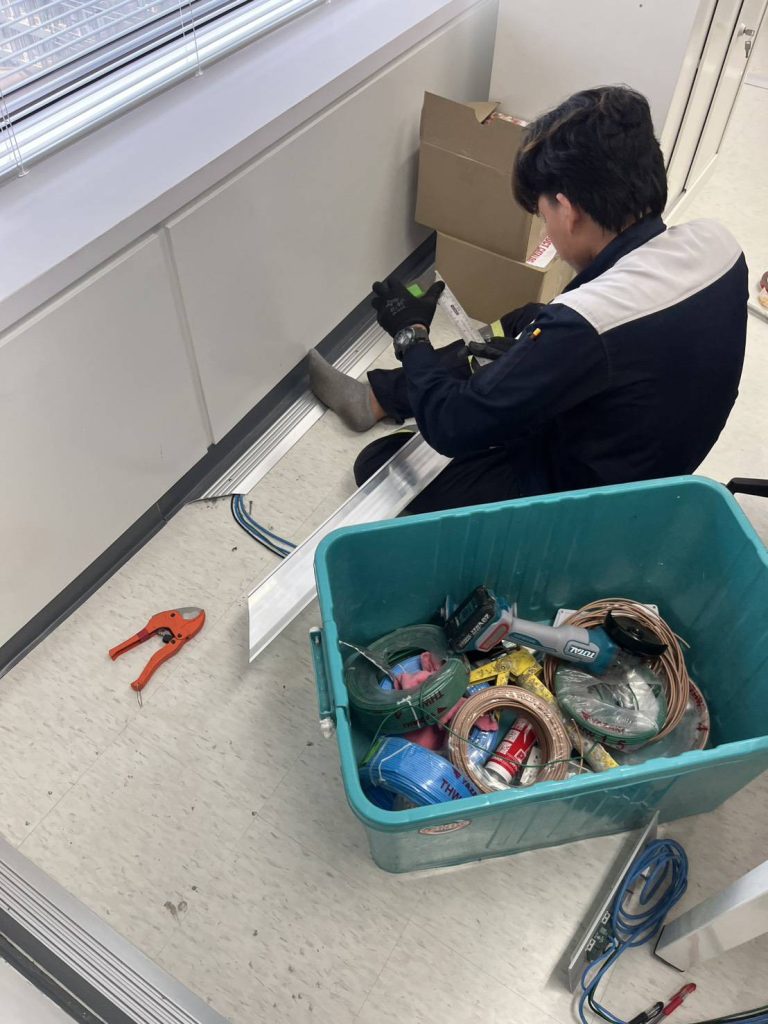 เตรียมรางสายไฟ