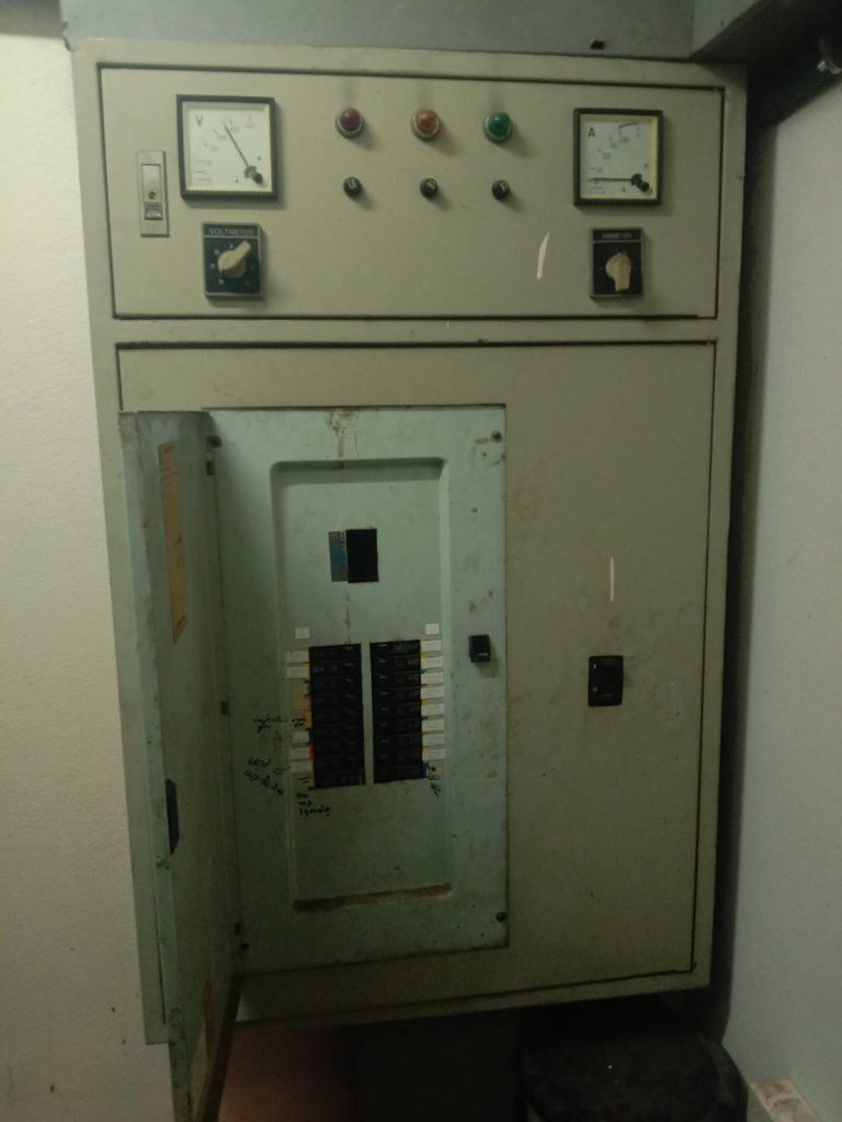 ตู้เมนไฟฟ้า