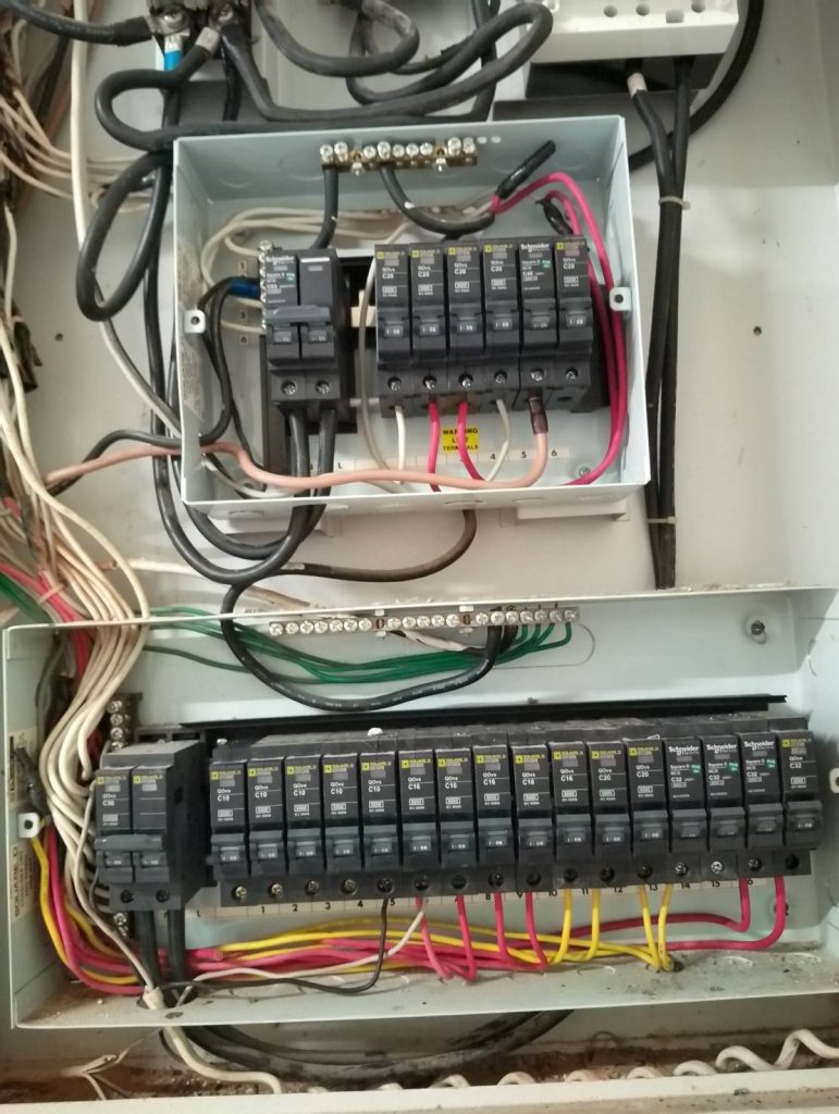 ตู้เมนไฟฟ้า