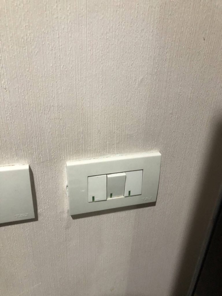 ติดตั้งสวิตซ์ไฟ