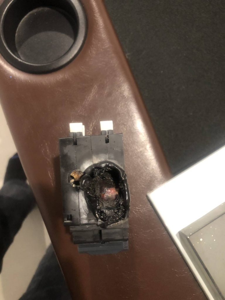 เบรกเกอร์ช็อตจนละลาย