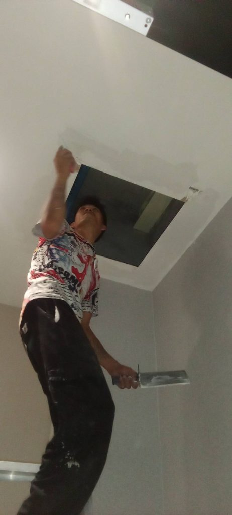 เจาะฝ้าทำช่องservice