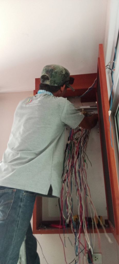 งานติดตั้งตู้โหลดเซ็นเตอร์