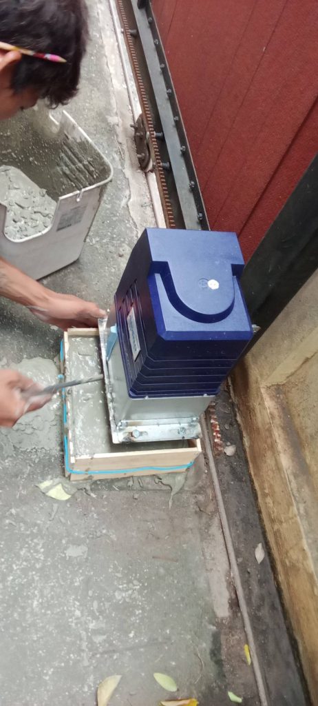 ติดตั้งฐานมอเตอร์ประตูรีโมท