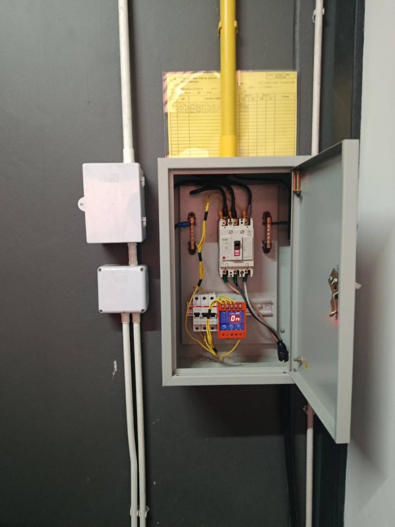 ตู้ควบคุมสำหรับปั๊มลม