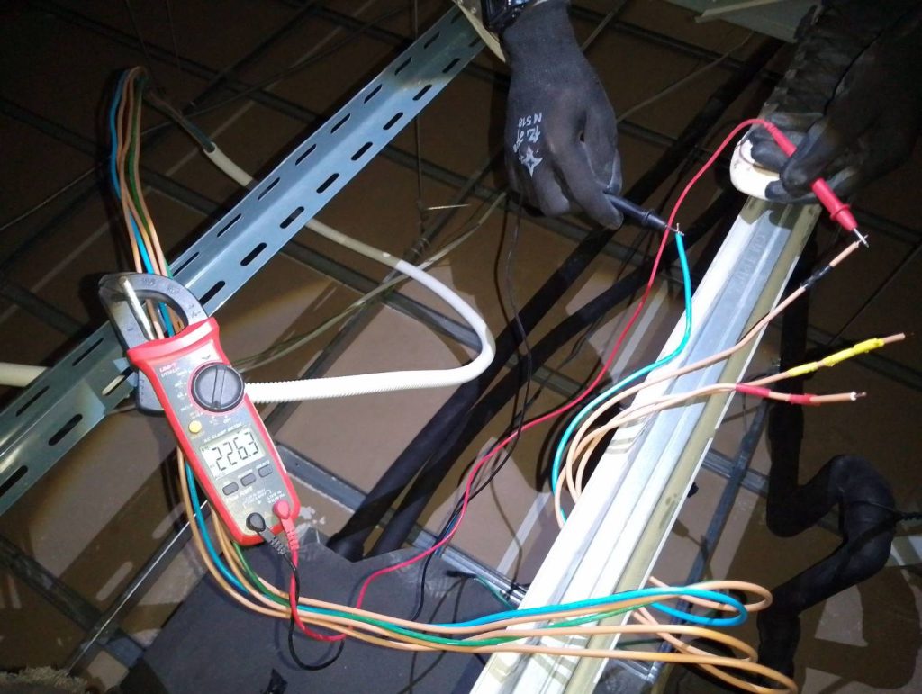 เดินท่อร้อยสาย