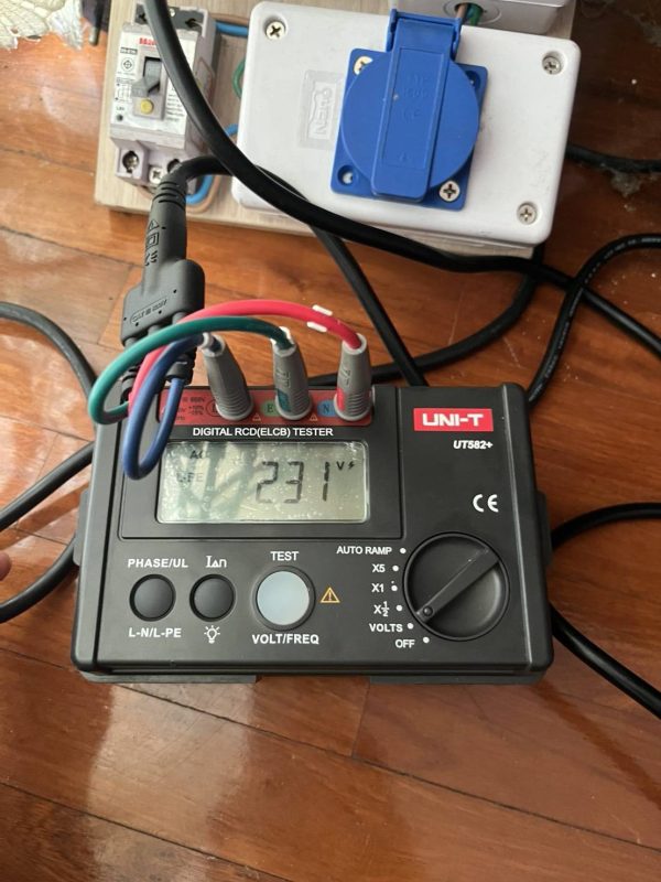 UNI-T UT582+ Digital RCD (ELCB)