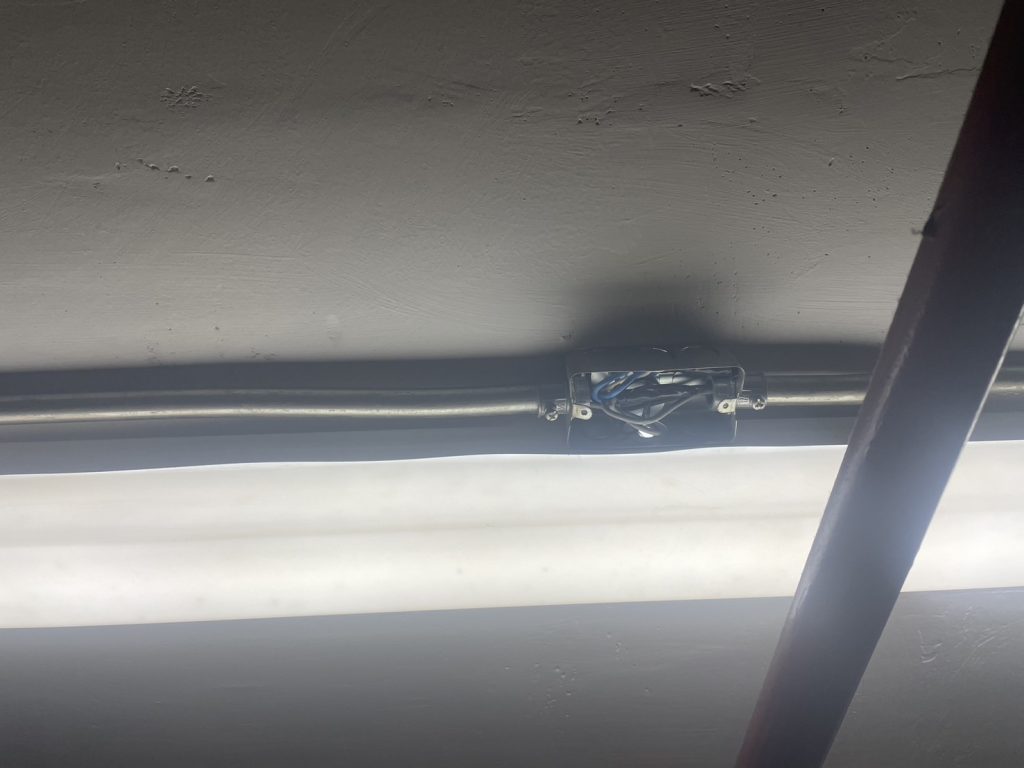 กล่องพักสายไฟ