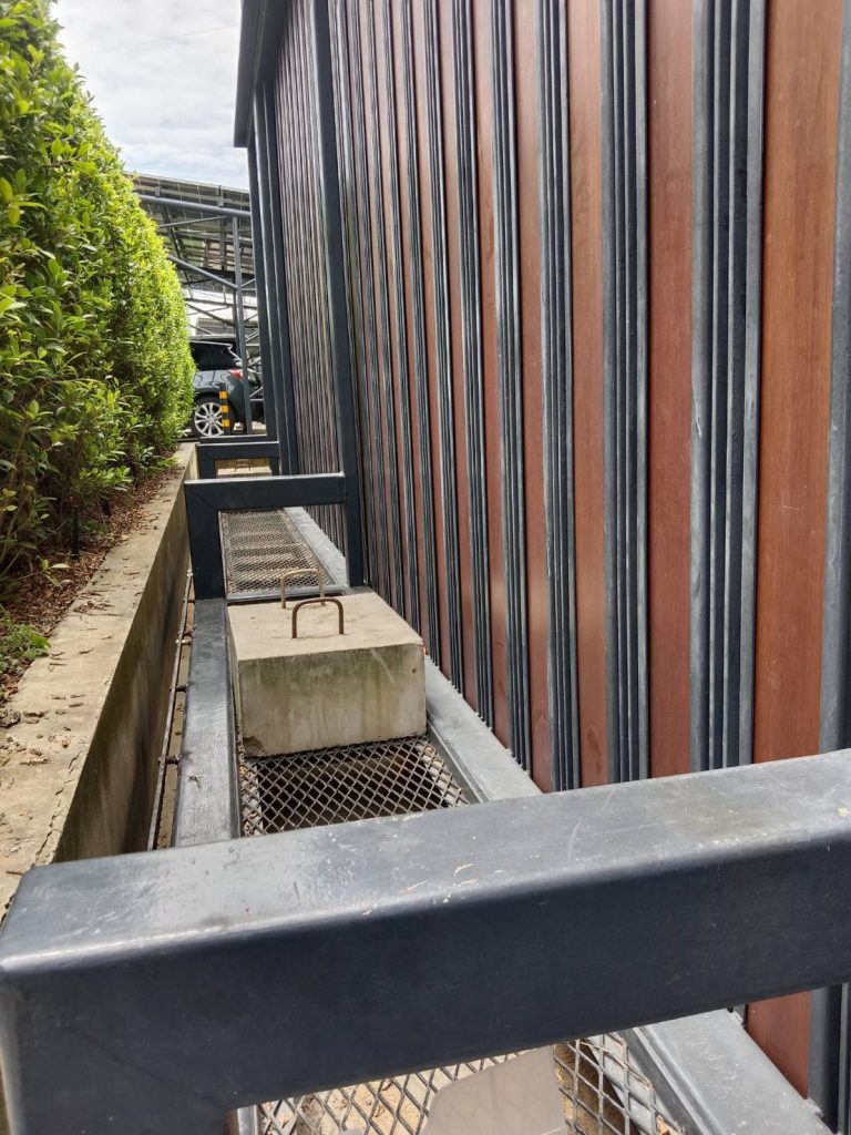 ตรวจเช็กประตูรีโมท